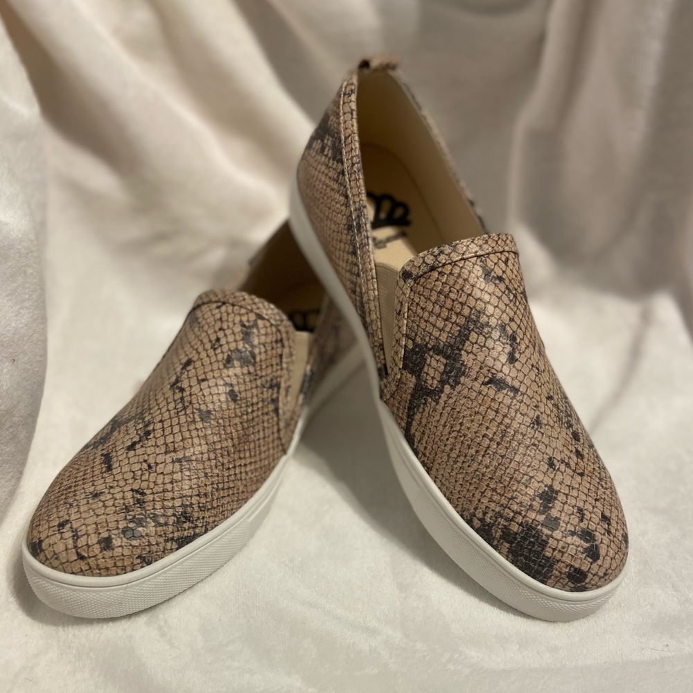 New In Box! Slip on sneakers